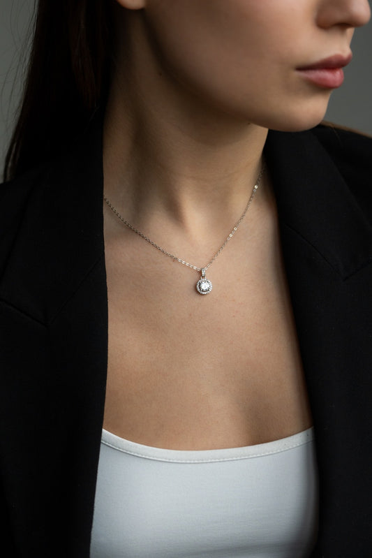 "GRACEFUL ORBIT" SILVER NECKLACE