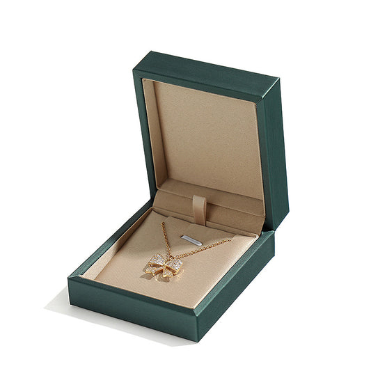 JUVILIERIZSTRĀDĀJUMU KASTĪTES "EMERALD"