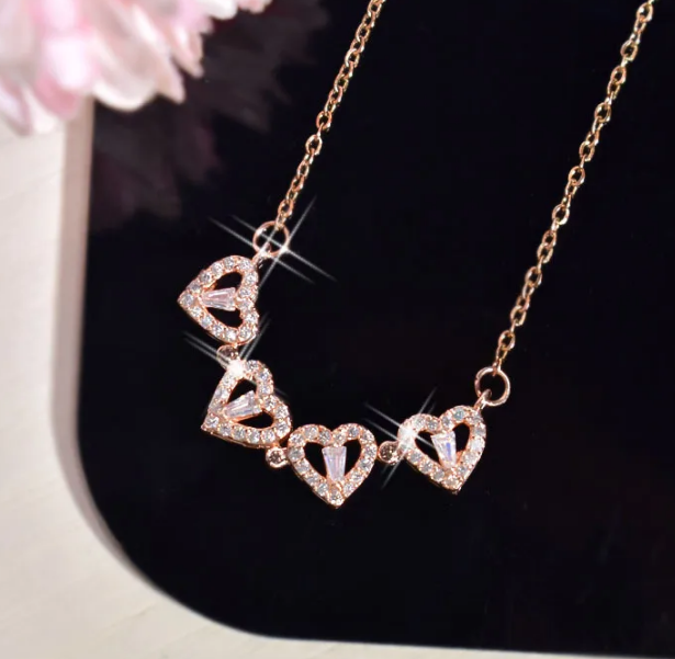 "VERSA CHARM" NECKLACE