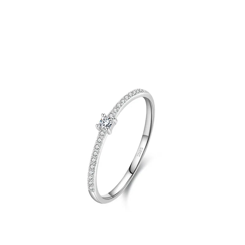 "DELICATE DIAMOND" SILVER RING