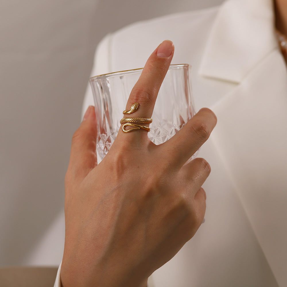 "SERPENT ELEGANCE" RING