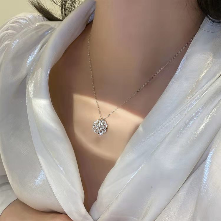 "VERSA CHARM" NECKLACE