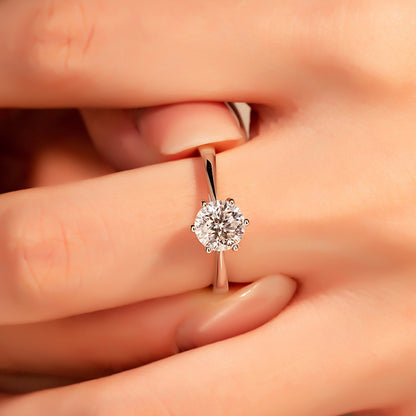 "DIAMOND GLOW" SILVER RING
