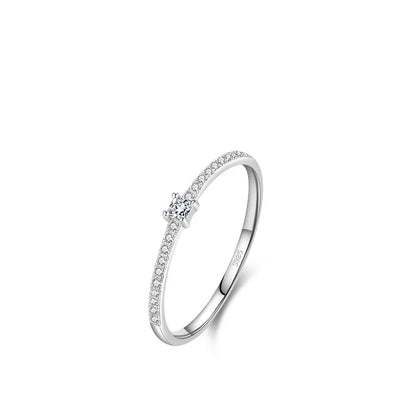 "DELICATE DIAMOND" SILVER RING